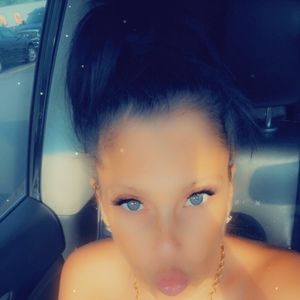 Meet your Posher, Illana